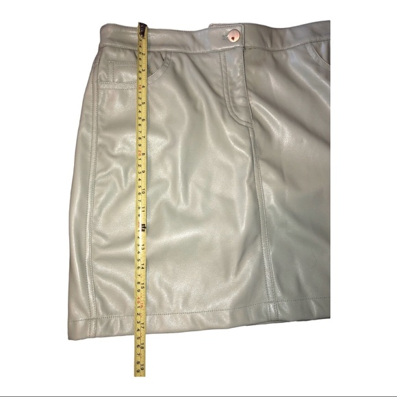Rachel Zoe light green pleather mini a-line skirt. New size 8 - Picture 4 of 8